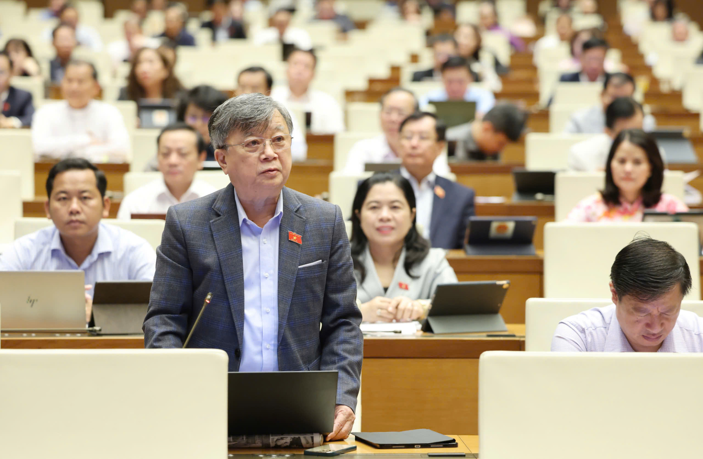 担忧接近中等收入陷阱,代表献策实现人均收入25000美元